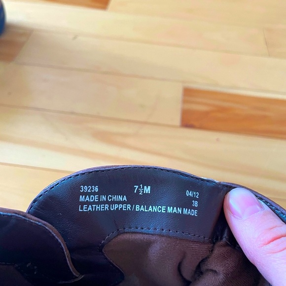 Clarks Leather Chelsea Boots - Picture 4 of 5